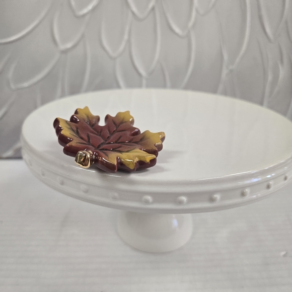 Nora Fleming Maple Leaf Mini - Picture 3 of 3